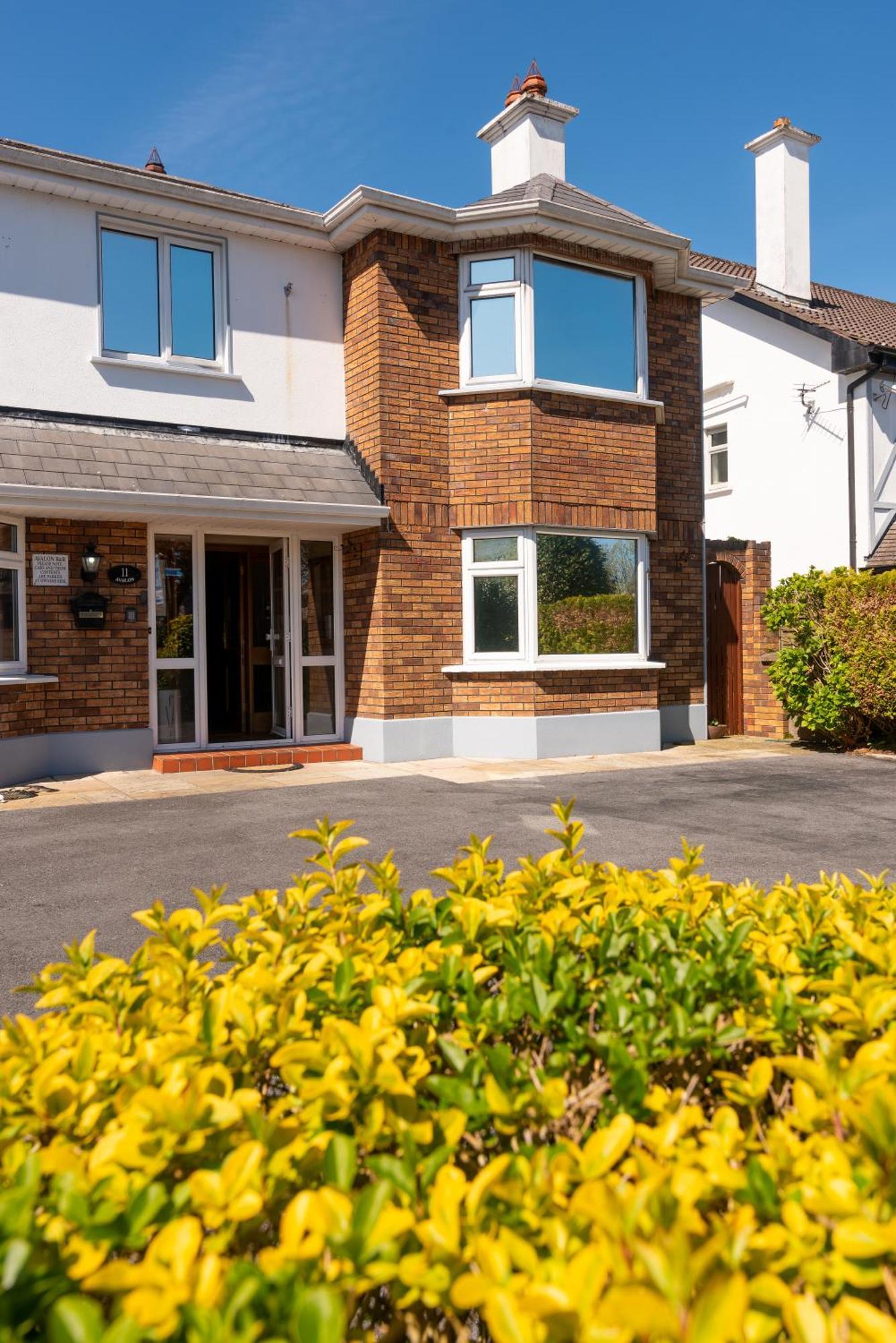Avalon House Hotel Galway Exterior photo